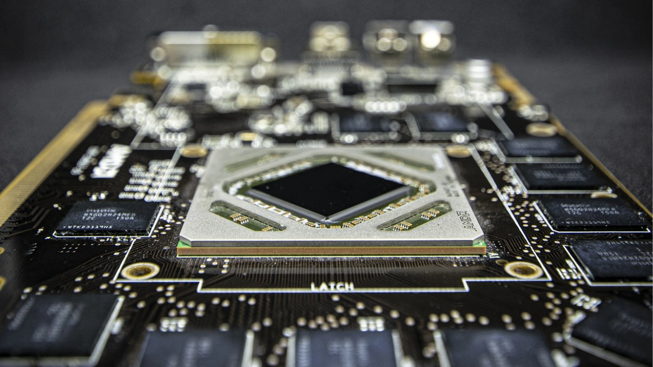 Microprocessor and GPU